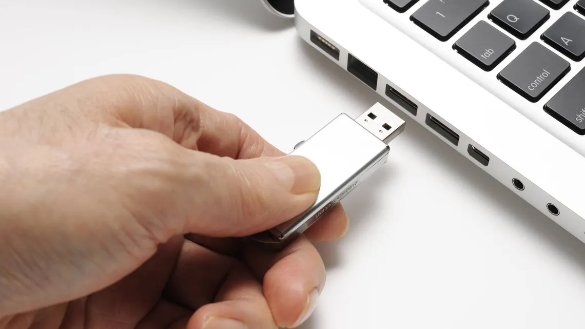 Convierte un pendrive que no usas en una llave de seguridad