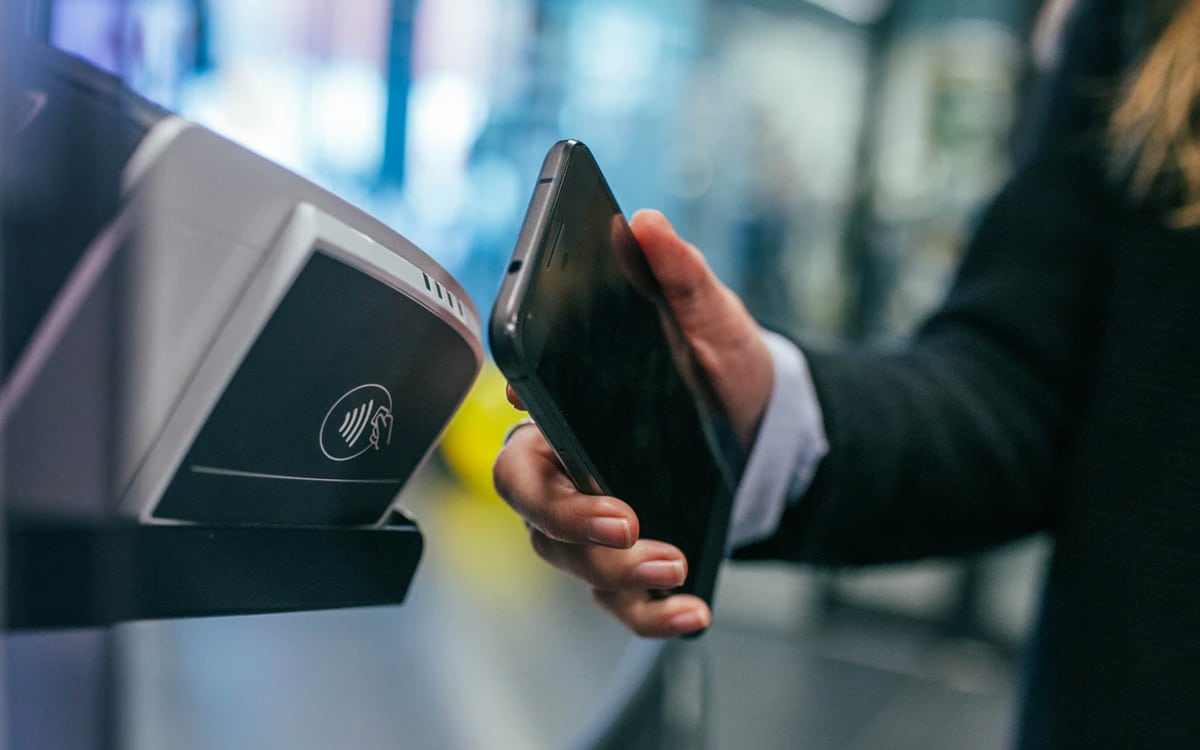 Pago NFC a través del móvil.