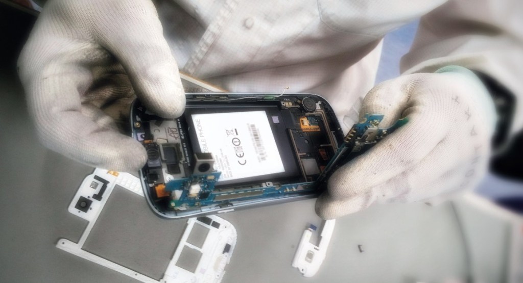 Cómo proteger nuestra  información al llevar el móvil al servicio&nbsp;técnico