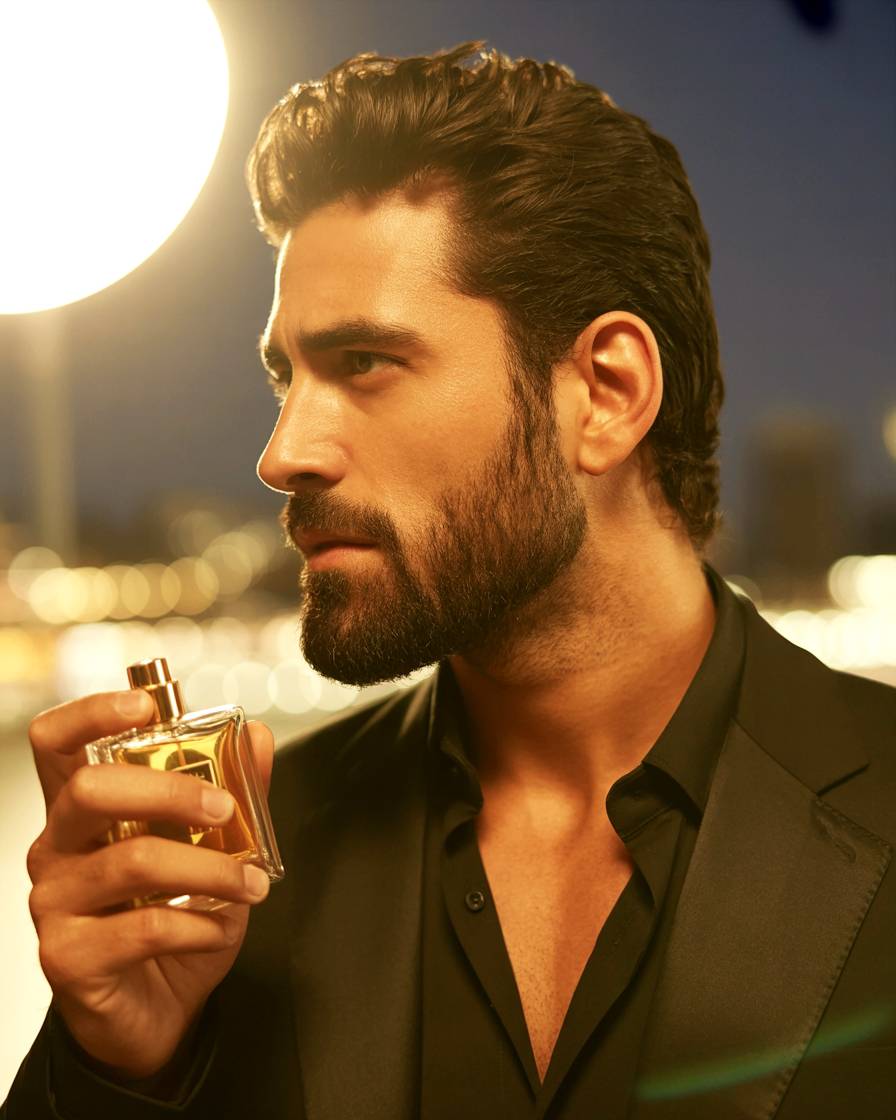 Man model with parfum.
