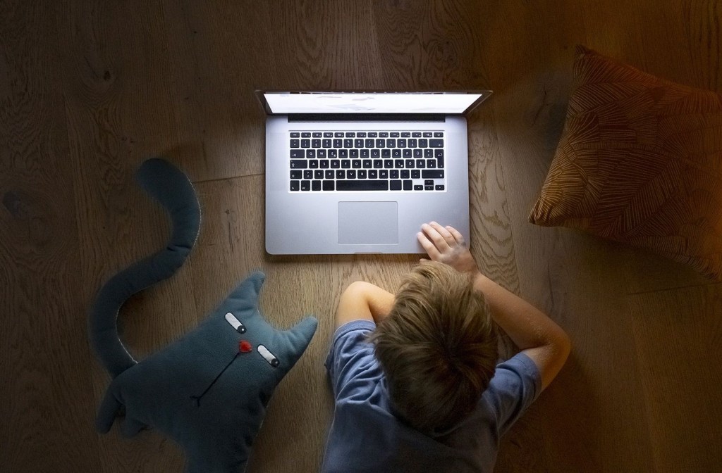 Uso de chatbots por parte de menores.